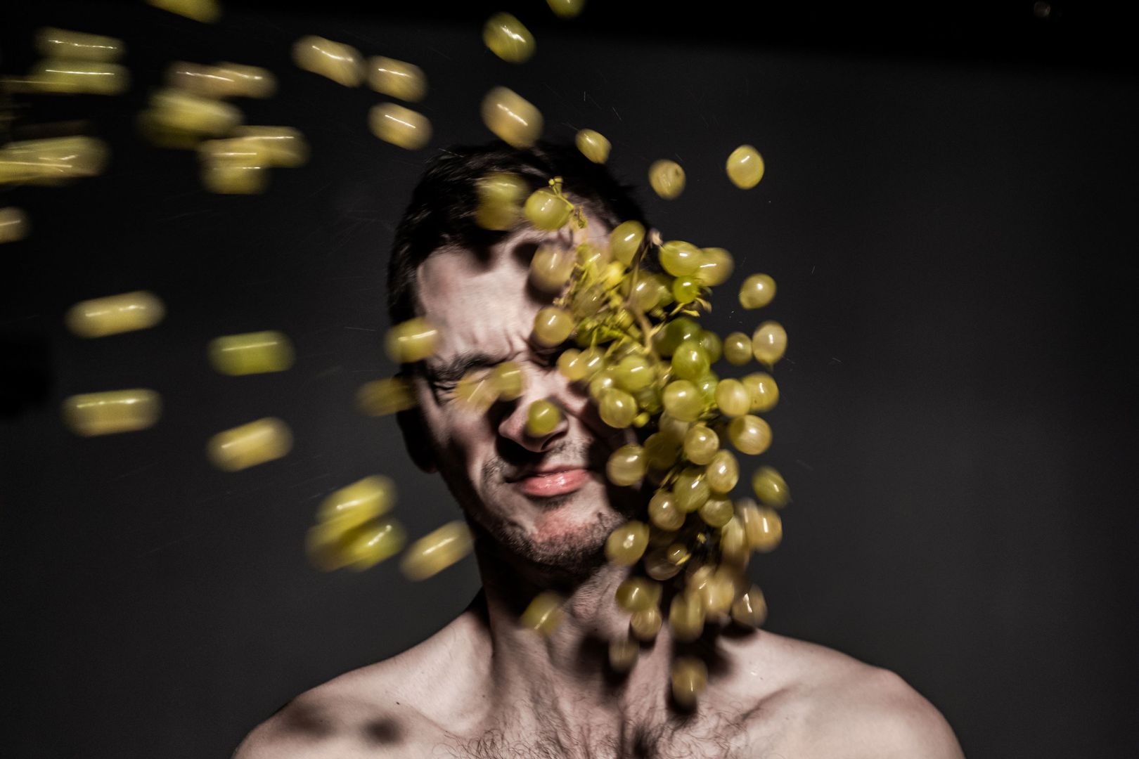 FESTIVAL KLOVNBUF: LUKA PILETIČ: POD KONTROLO