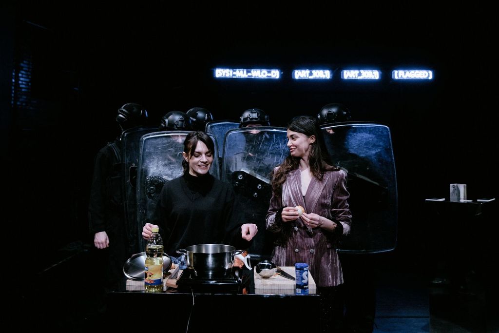 Mladi levi | Andreja Kargačin, Dora A.: DORA ALI KDO BO ZAŠIL BREZROKAVNIKE?