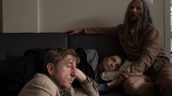 HOTEL ALKOHOL – filmsko-pogovorni večer z ustvarjalci filma in voditeljico Andrejo Škrabec