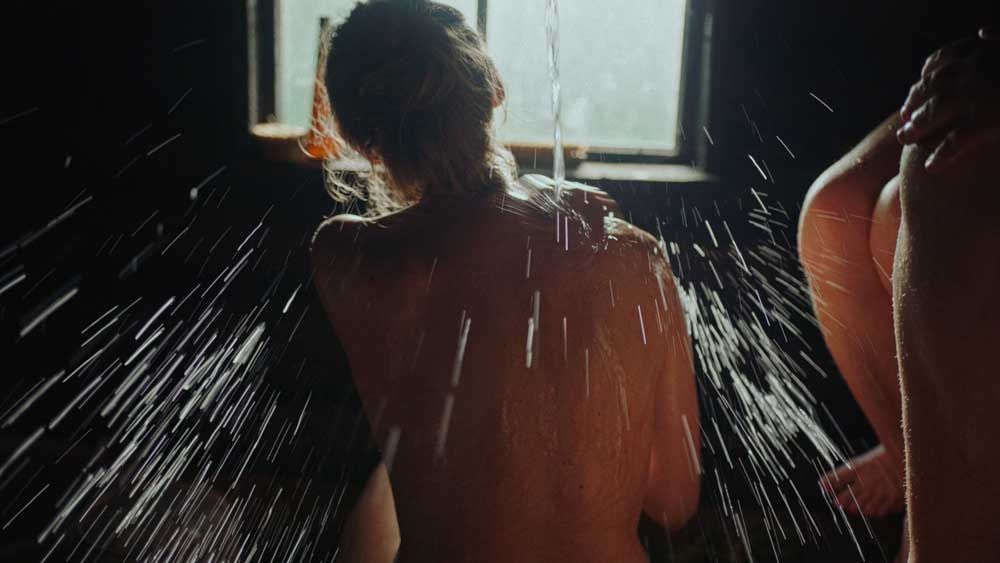 Film: SESTRE V SAVNI