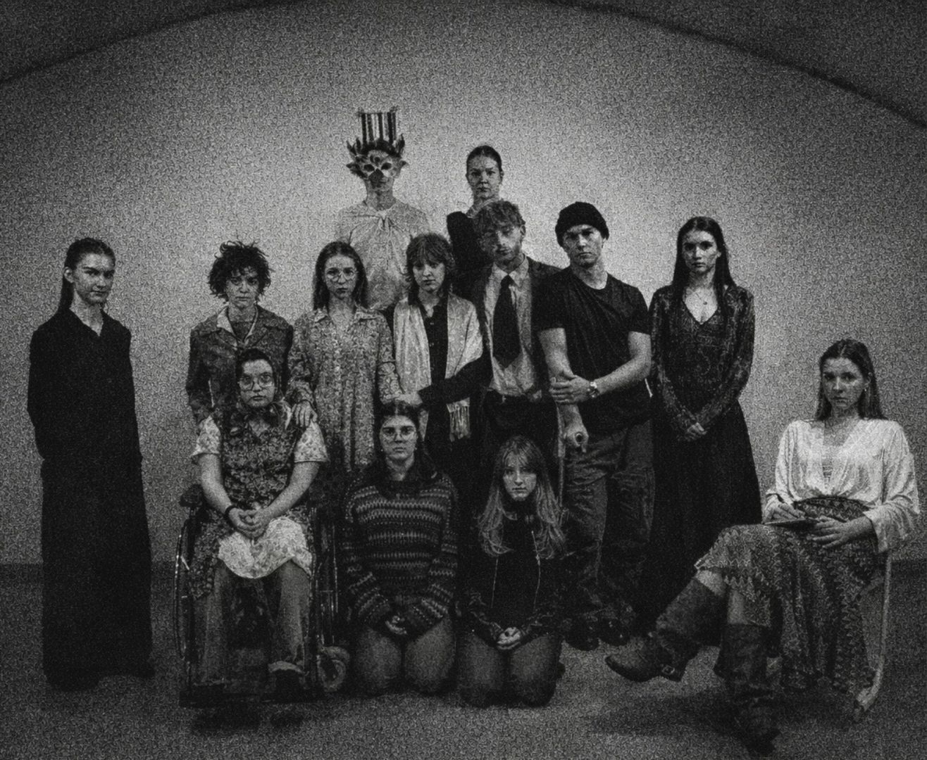 ŠtudenTeater 11.0: NAŠA ZEMLJA ALI VSI SO VENCI VEJLI